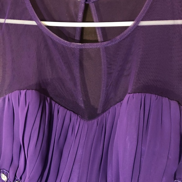 Very beautiful short dress - Picture 3 of 4